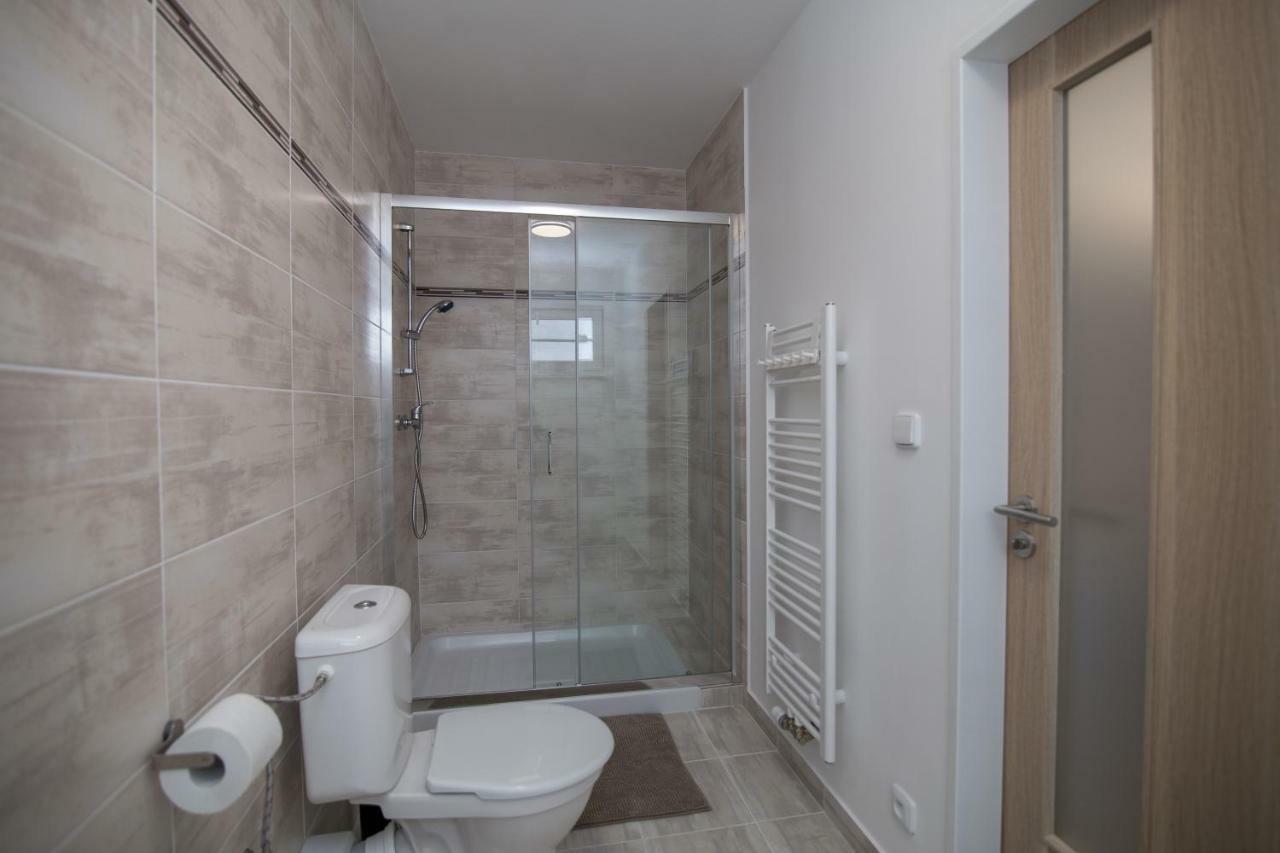 Apartment Dana Hostka  Esterno foto
